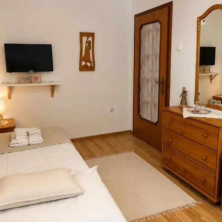 Homestay Slnecny Dvor Vel'ka Lomnica